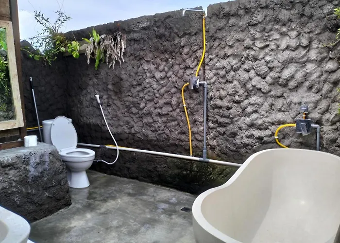 Kubu Yr Village 4*